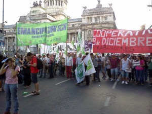 1383354_767388603273574_75032935_n